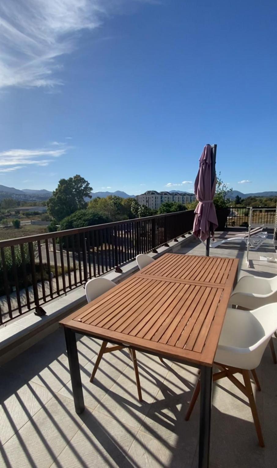 New Lomas De Apartment *